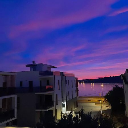 Zeezicht Appartement 50M From Beach 斯里马 外观 照片