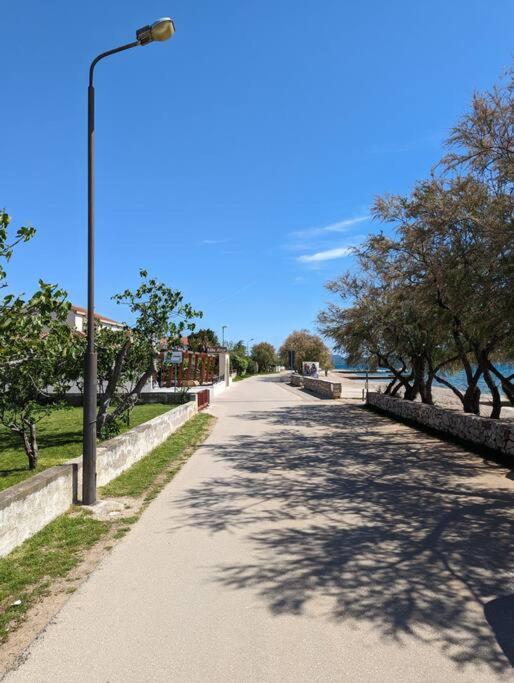 Zeezicht Appartement 50M From Beach 斯里马 外观 照片
