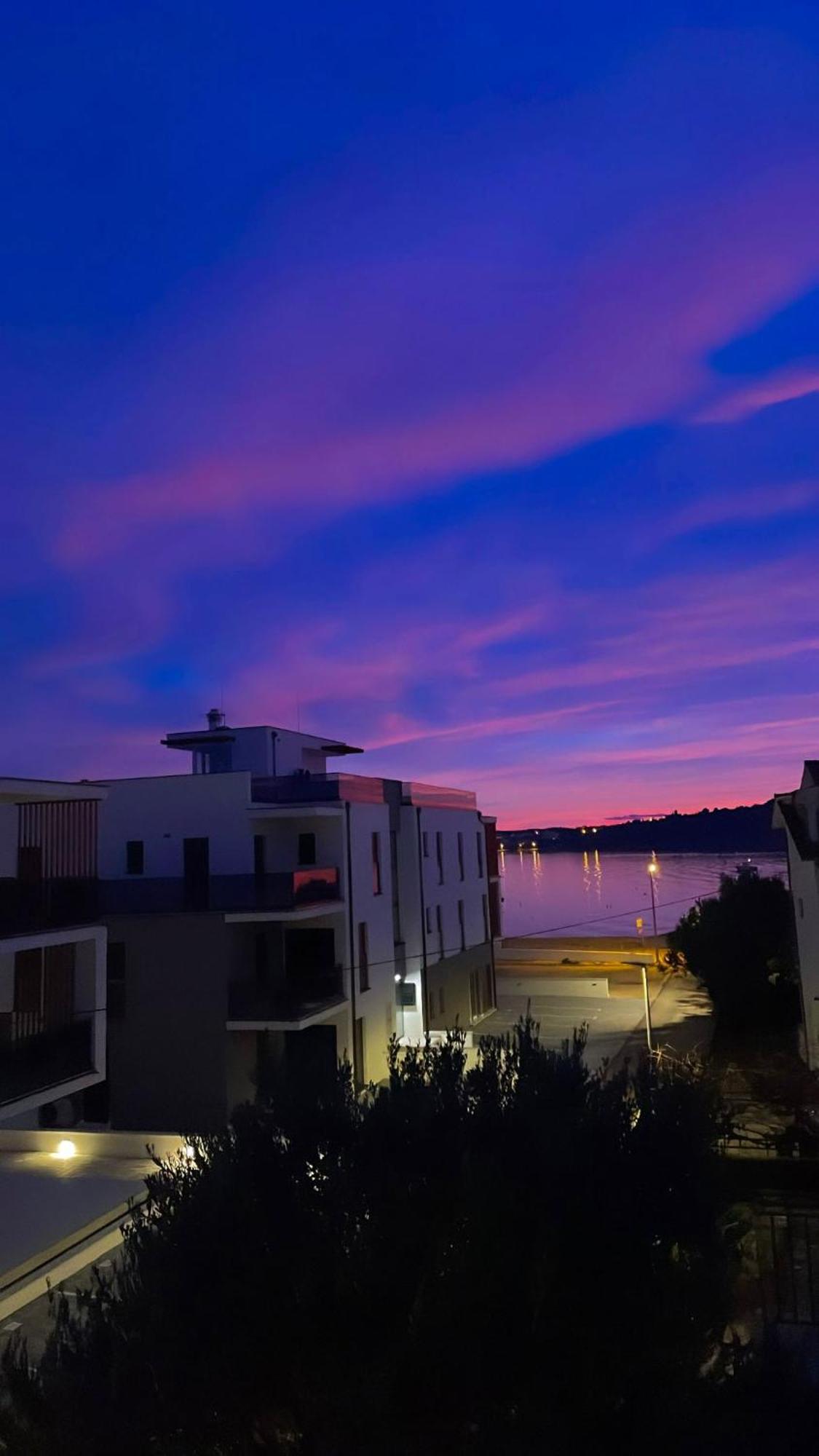 Zeezicht Appartement 50M From Beach 斯里马 外观 照片